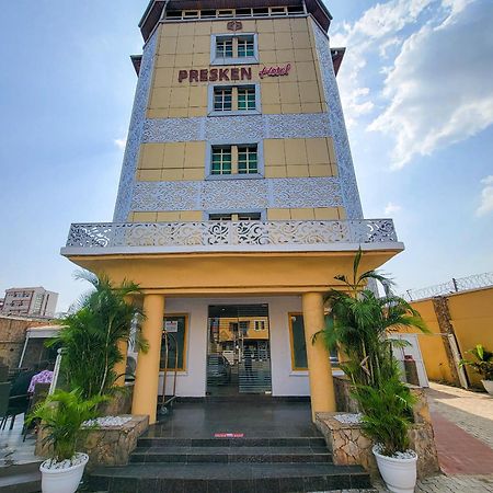 Presken K-One Hotel Икеджа Екстериор снимка