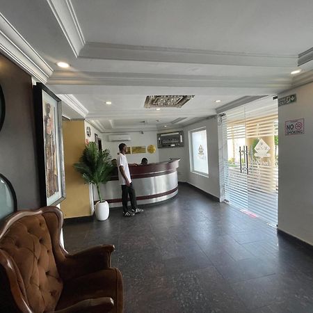 Presken K-One Hotel Икеджа Екстериор снимка